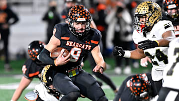 The favorite for the Oklahoma State quarterback job is Hauss Hejny, a four-star dual threat from Aledo, Texas. Coming off an 0-9 season in the Big 12, the Cowboys travel to Autzen Stadium on September 7.