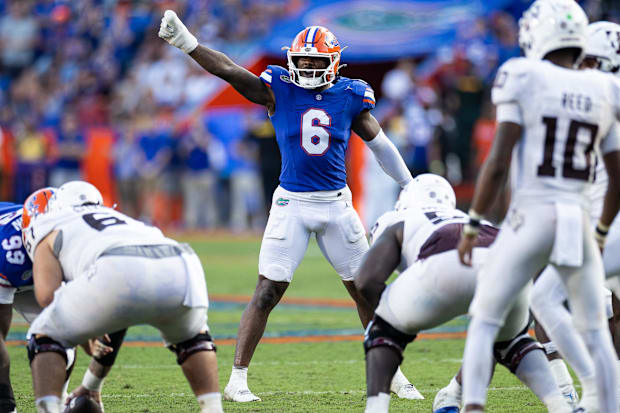 Florida Gators linebacker Shemar James gestures before the snap against the Texas A&M Aggies.