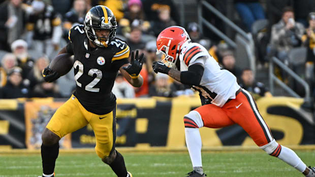 Najee Harris is the Week 17 RB Sit of the Week.