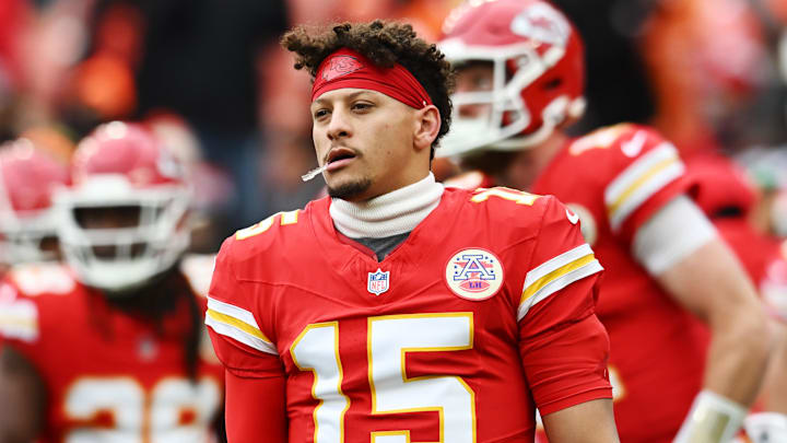 Chiefs QB Patrick Mahomes Injured Before Pittsburgh Steelers Game