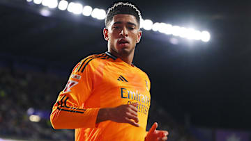 Jude Bellingham a pu découvrir un premier aperçu du maillot extérieur qu'il arborera avec le Real Madrid la saison prochaine