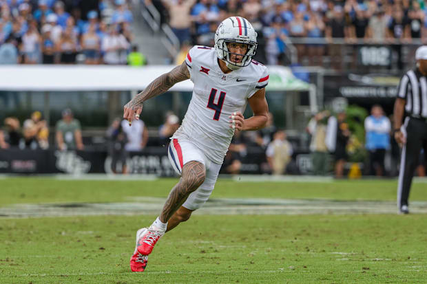 Arizona Wildcats wide receiver Tetairoa McMillan during the second quarter against the UCF Knights at FBC Mortgage Stadium.