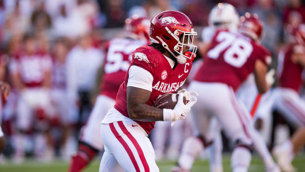 Raheim Sanders runs the ball against Auburn