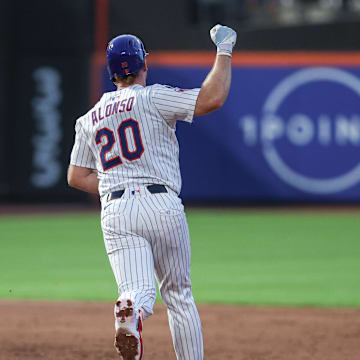 Pete Alonso led the way with two home runs for the Mets on Tuesday night.