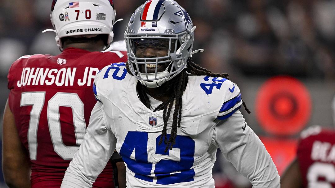 Nov 3, 2025; Arlington, Texas, USA; Dallas Cowboys defensive end Jadeveon Clowney (42) celebrates after he sacks Arizona Cardinals quarterback Jacoby Brissett (7) during the game between the Dallas Cowboys and the Arizona Cardinals at AT&T Stadium. Mandatory Credit: Jerome Miron-Imagn Images Nov 3, 2025; Arlington, Texas, USA; Dallas Cowboys defensive end Jadeveon Clowney (42) celebrates after he sacks Arizona Cardinals quarterback Jacoby Brissett (7) during the game between the Dallas Cowboys and the Arizona Cardinals at AT&T Stadium. Mandatory Credit: Jerome Miron-Imagn Images