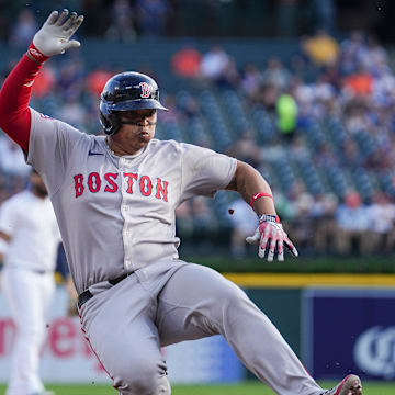 The Red Sox are home favorites against the Braves on Friday night.