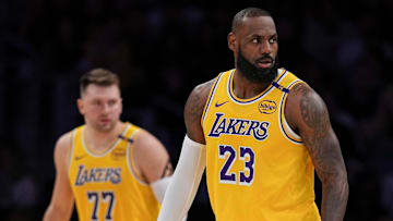 Golden State Warriors v Los Angeles Lakers