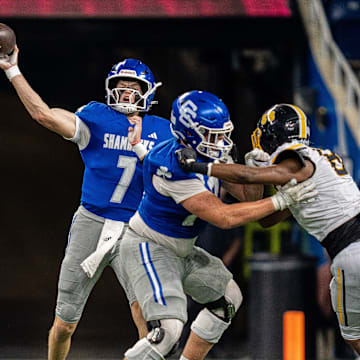 Detroit Catholic Central faces off against Hartland in the district semifinals on Friday night.
