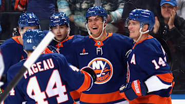 Carolina Hurricanes v New York Islanders