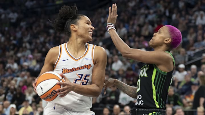 Alyssa Thomas (left) had 19 points and 13 assists in the Mercury’s comeback win in Game 2. Alyssa Thomas (left) had 19 points and 13 assists in the Mercury’s comeback win in Game 2.