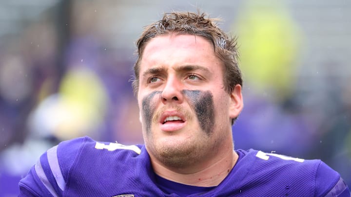 Washington offensive lineman Corey Luciano