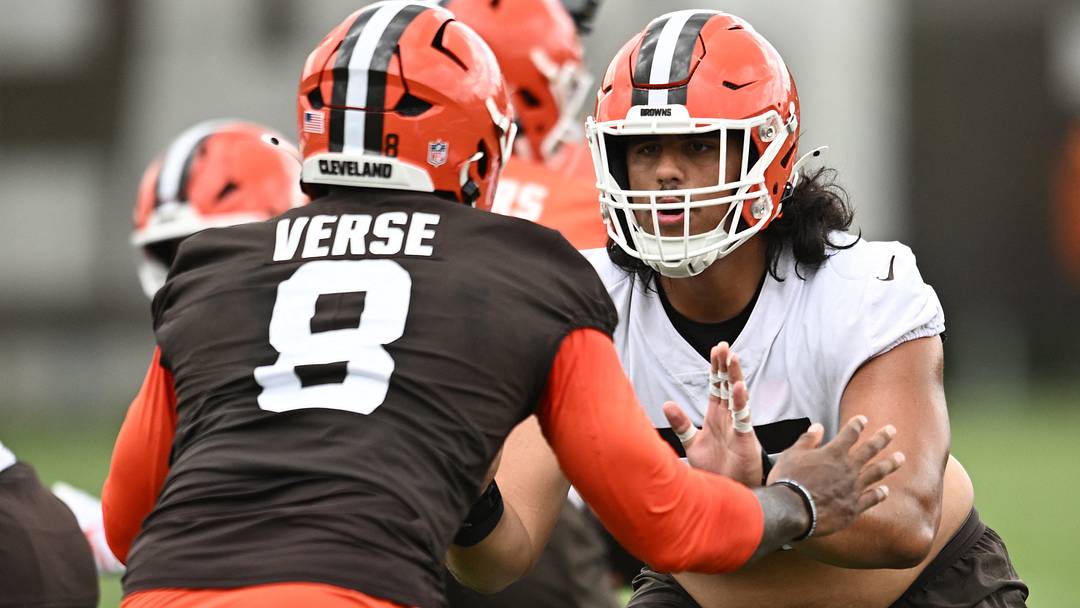 Jun 11, 2026; Berea, OH, USA; Cleveland Browns offensive tackle Spencer Fano (55) blocks defensive end Jared Verse (8) during minicamp at CrossCountry Mortgage Campus. Mandatory Credit: Ken Blaze-Imagn Images Jun 11, 2026; Berea, OH, USA; Cleveland Browns offensive tackle Spencer Fano (55) blocks defensive end Jared Verse (8) during minicamp at CrossCountry Mortgage Campus. Mandatory Credit: Ken Blaze-Imagn Images