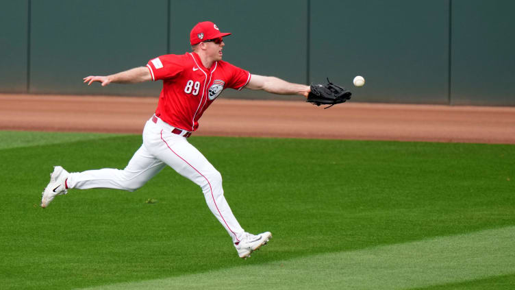 Cincinnati Reds center fielder Jacob Hurtubise (89)