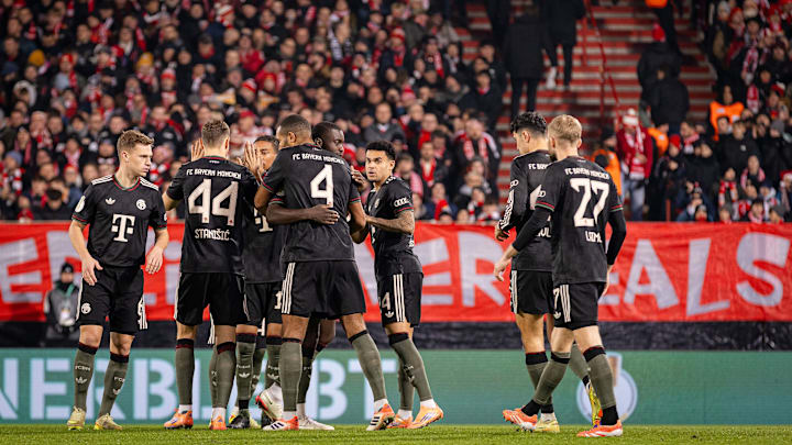 Bayern Munich players celebrating against Union Berlin.