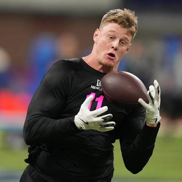 Jackson Hawes (TE11) 