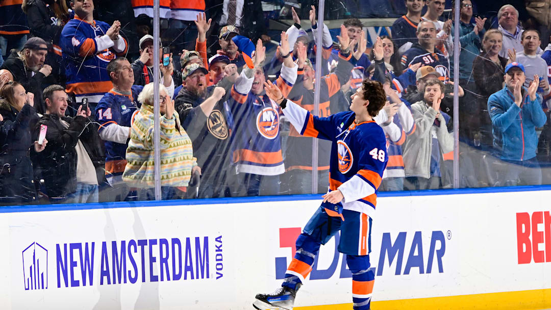 Toronto Maple Leafs v New York Islanders