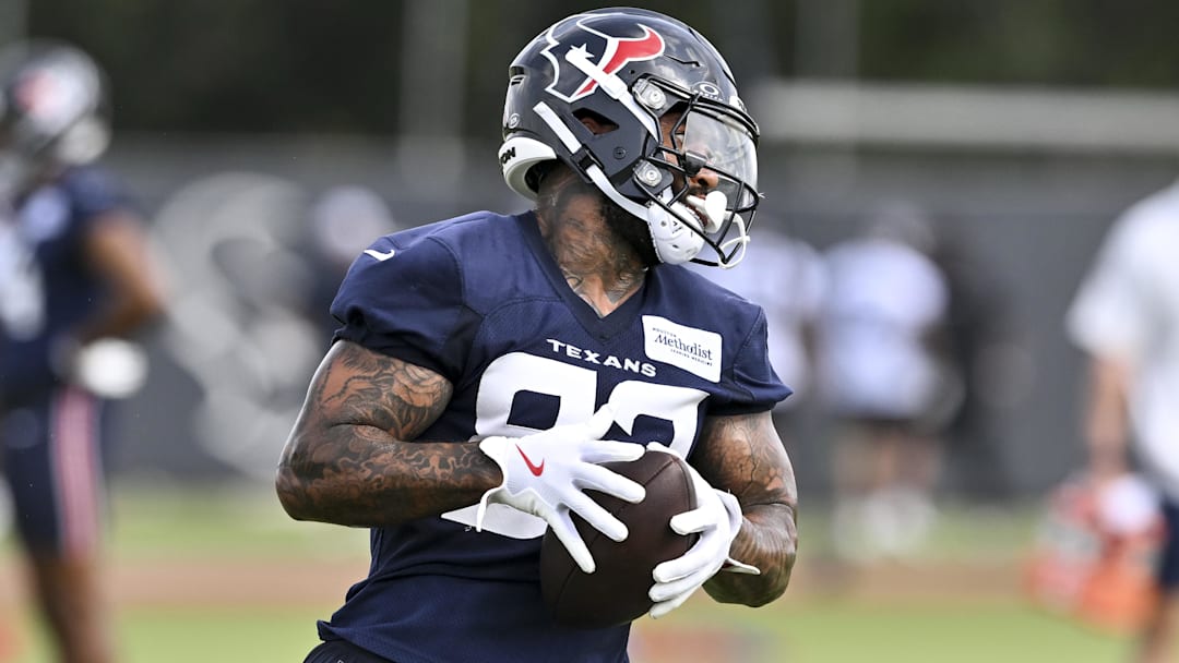 Houston Texans tight end Irv Smith Jr. (83) participates in a drill during an NFL football minicamp at NRG Stadium. 