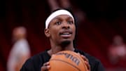 Mar 15, 2025; Houston, Texas, USA; Houston Rockets forward Jae'sean Tate (8) warms up prior to the game against the Chicago Bulls at Toyota Center. Mandatory Credit: Erik Williams-Imagn Images