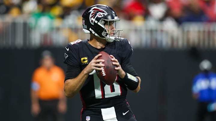 Atlanta Falcons quarterback Kirk Cousins can achieve two career accolades Monday against the Philadelphia Eagles.