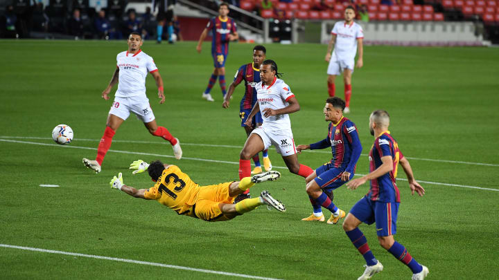 Sevilla e Barcelona se enfrentam por partida atrasada válida pela 4ª rodada da LaLiga. 