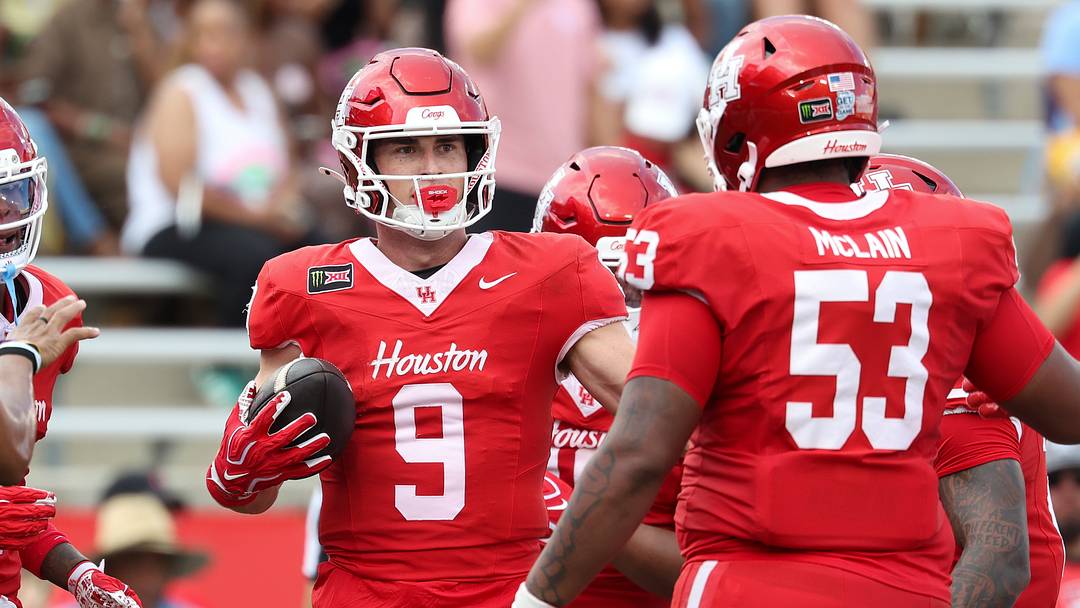 Sep 12, 2026; Houston, Texas, USA; Houston Cougars tight end Patrick Overmyer (9) celebrates with offensive lineman Ronnell McLain (53) after scoring a touchdown during the first quarter against the Southern University Jaguars at TDECU Stadium. Mandatory Credit: Troy Taormina-Imagn Images Sep 12, 2026; Houston, Texas, USA; Houston Cougars tight end Patrick Overmyer (9) celebrates with offensive lineman Ronnell McLain (53) after scoring a touchdown during the first quarter against the Southern University Jaguars at TDECU Stadium. Mandatory Credit: Troy Taormina-Imagn Images