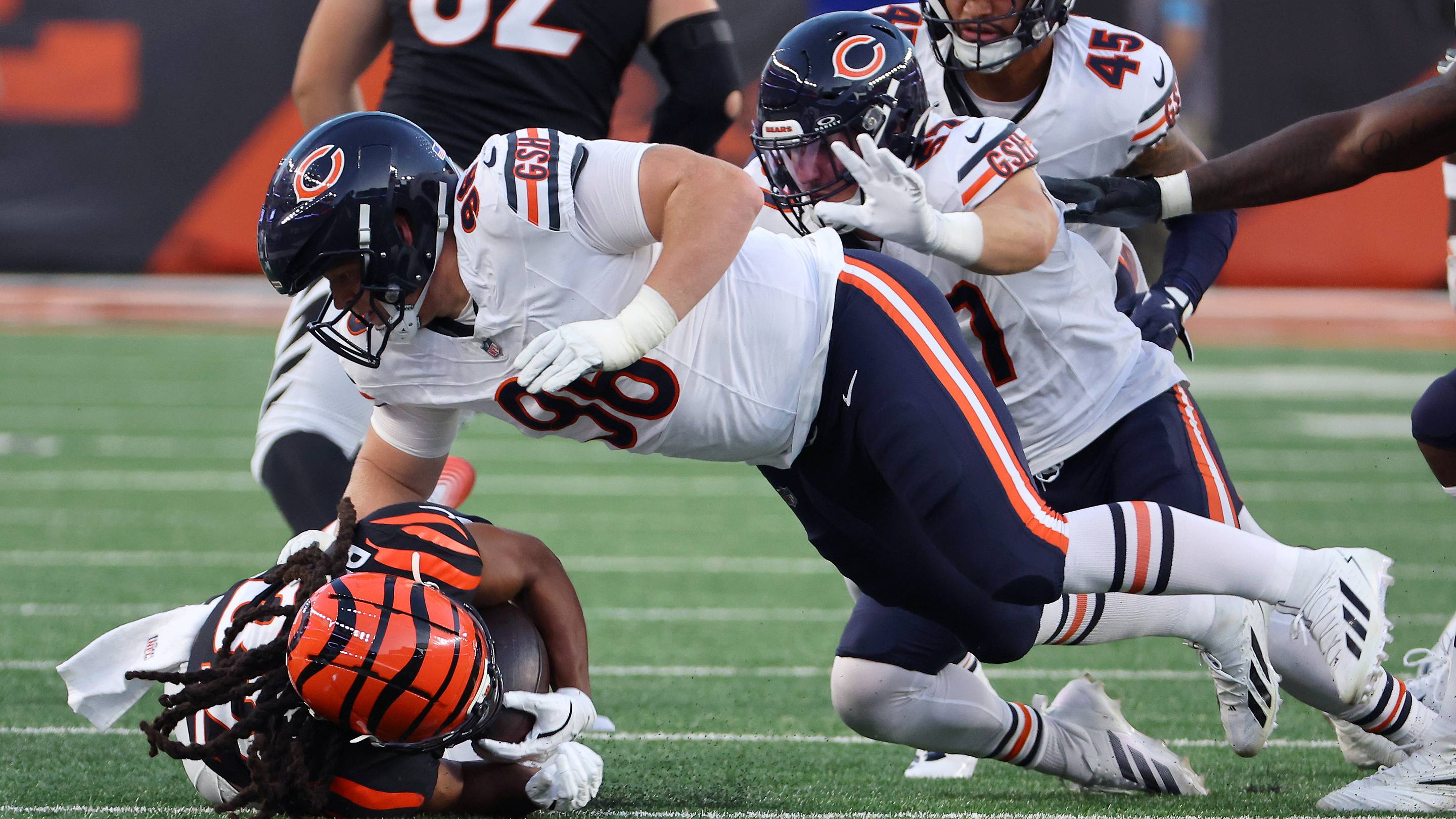 Projecting Week 1 Roles For Jordan van den Berg and Rest of Chicago Bears Rookies