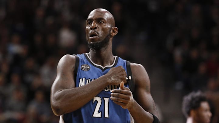 Dec 28, 2015; San Antonio, TX, USA; Minnesota Timberwolves power forward Kevin Garnett (21) pounds his chest before the game against the San Antonio Spurs at AT&T Center. Mandatory Credit: Soobum Im-Imagn Images