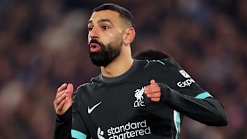 Salah marcou um dos gols do Liverpool neste domingo