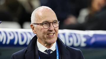 Frank McCourt a placé Shéhérazade Semsar-de Boisséson au club. Frank McCourt a placé Shéhérazade Semsar-de Boisséson au club.