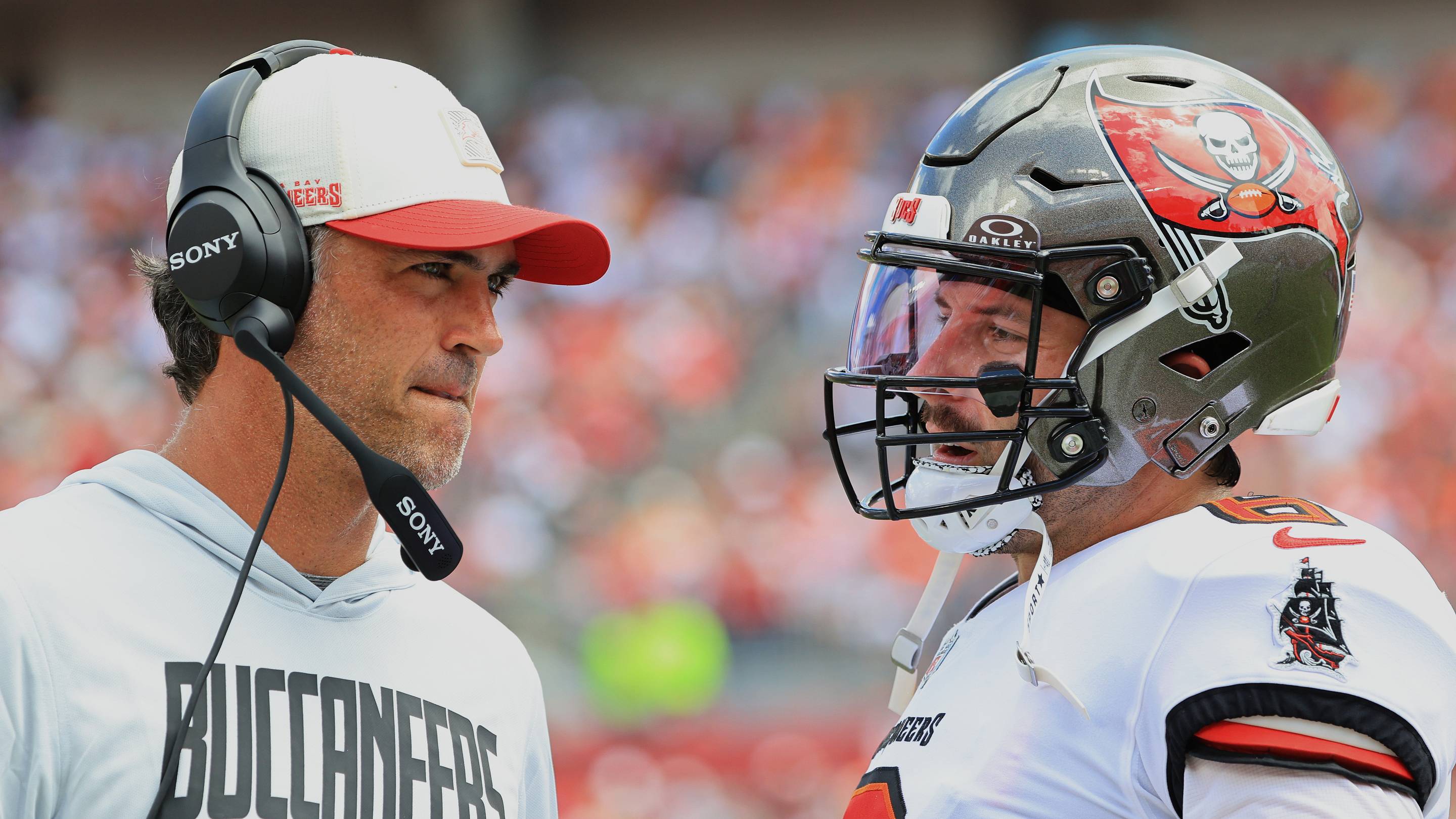 Baker Mayfield Reveals ‘Uncomfortable Meeting’ With Bucs’ Offense