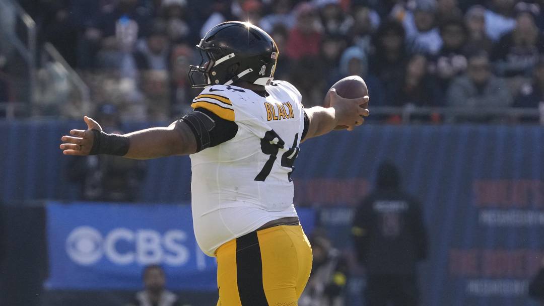 Nov 23, 2025; Chicago, Illinois, USA; Pittsburgh Steelers defensive end Yahya Black (94) reacts after a fumble recovery against the Chicago Bears during the first half at Soldier Field. Mandatory Credit: David Banks-Imagn Images