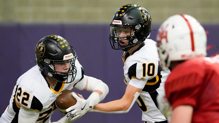 Tri-Center's AJ Harder returns to lead his team as one of the top Iowa high school football teams in the state in 2025.