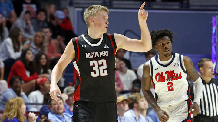 Austin Peay Governors forward Collin Parker 