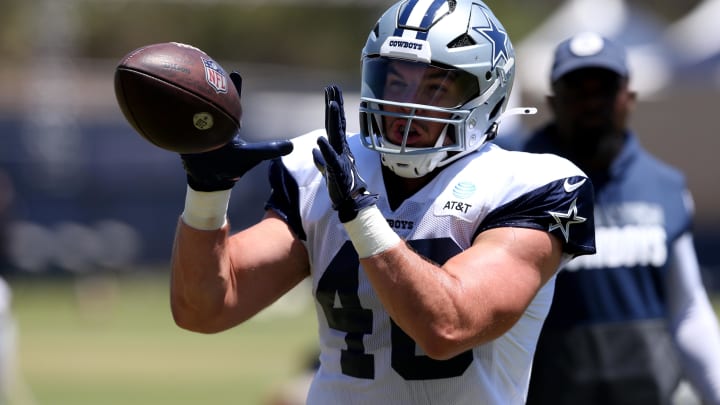 Jul 30, 2024; Oxnard, CA, USA; Dallas Cowboys running back Hunter Luepke (40) makes a catch during training camp at the River Ridge Playing Fields in Oxnard, California. 