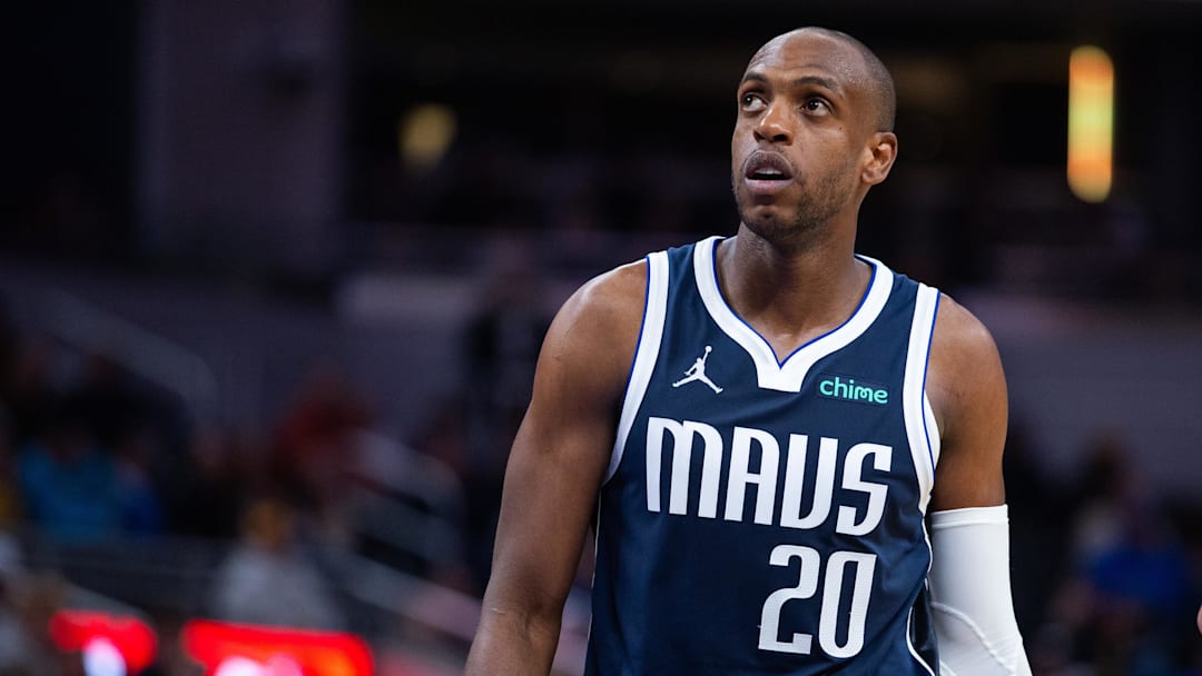 Dallas Mavericks, Khris Middleton Dallas Mavericks, Khris Middleton