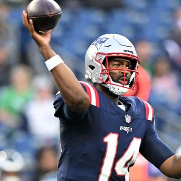 Aug 15, 2024; Foxborough, Massachusetts, USA; New England Patriots quarterback Jacoby Brissett (14) throws the ball against the Philadelphia Eagles during the first half at Gillette Stadium. Mandatory Credit: Brian Fluharty-USA TODAY Sports