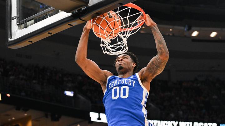 Mar 22, 2026; St. Louis, MO, USA; Kentucky Wildcats guard Otega Oweh (00) dunks during the second half against the Iowa State Cyclones during a second round game of the men's 2026 NCAA Tournament at Enterprise Center. Mandatory Credit: Jeff Curry-Imagn Images