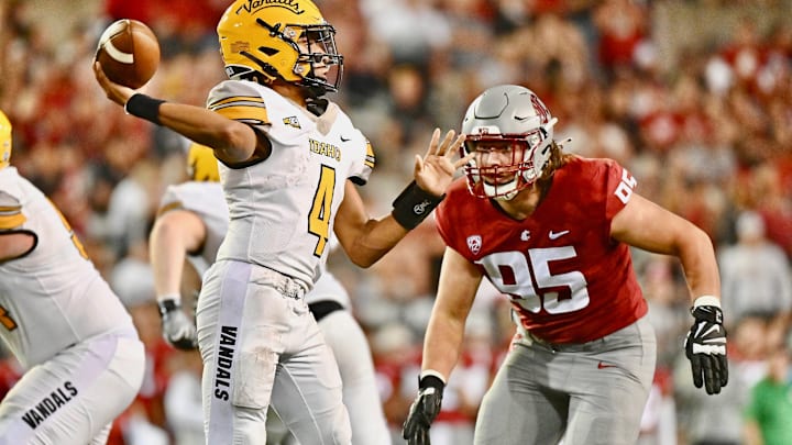 Mount Si product Andrew Edson led all defenders with seven tackles in the 2024 Apple Cup for WSU.