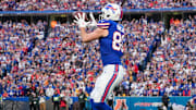 Nov 2, 2025; Orchard Park, New York, USA; Buffalo Bills tight end Dalton Kincaid (86) makes a catch for a touchdown in the first quarter against the Kansas City Chiefs
