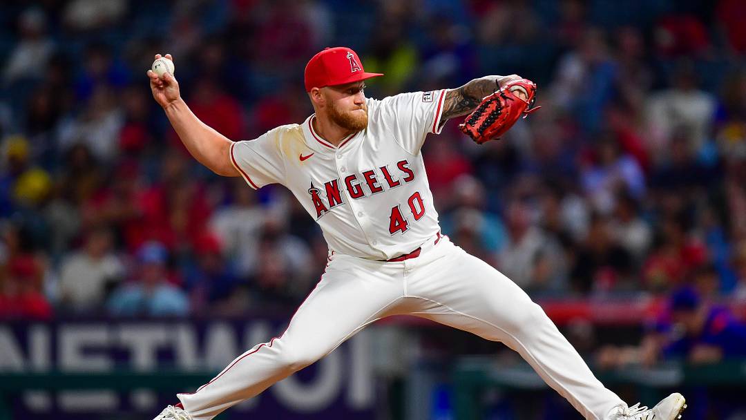 Jul 30, 2025; Anaheim, California, USA; Los Angeles Angels pitcher Sam Bachman (40) throws against the Texas Rangers during the eighth inning at Angel Stadium. Mandatory Credit: Gary A. Vasquez-Imagn Images Jul 30, 2025; Anaheim, California, USA; Los Angeles Angels pitcher Sam Bachman (40) throws against the Texas Rangers during the eighth inning at Angel Stadium. Mandatory Credit: Gary A. Vasquez-Imagn Images