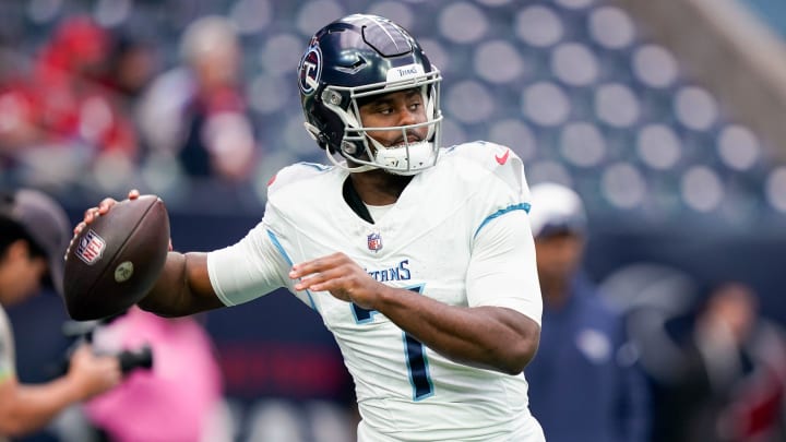 Tennessee Titans quarterback Malik Willis (7) warms up before a game against the Houston Texans at NRG Stadium in Houston, Texas., Sunday, Dec. 31, 2023.