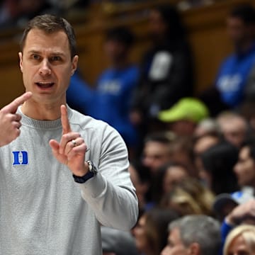 Duke basketball head coach Jon Scheyer