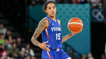 Gabby Williams (France) controls the Ball during the Women™s Basketball Quarterfinal match between Germany and France on Day 12 of the Olympic Games, Olympische Spiele, Olympia, OS Paris 2024 at Pierre Mauroy Stadium on August 7, 2024 in Lille, France.