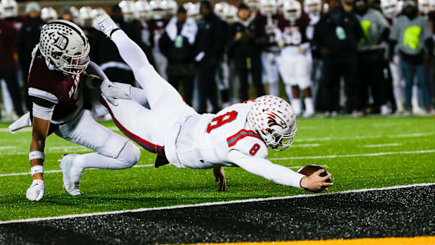 Nixa quarterback Adam McKnight