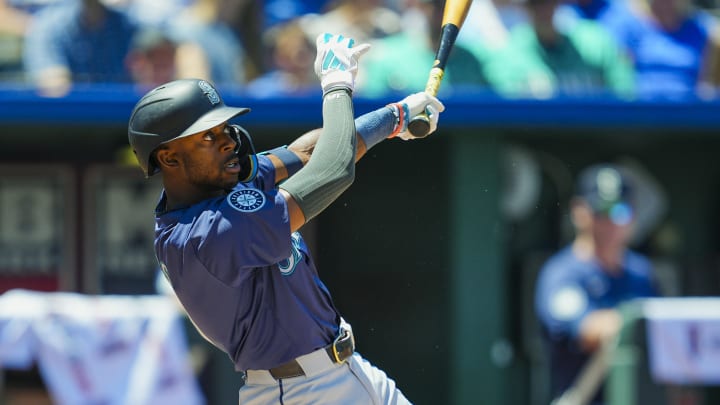 Seattle Mariners second baseman Ryan Bliss bats during the fifth inning against the Kansas City Royals on June 9 at Kauffman Stadium.