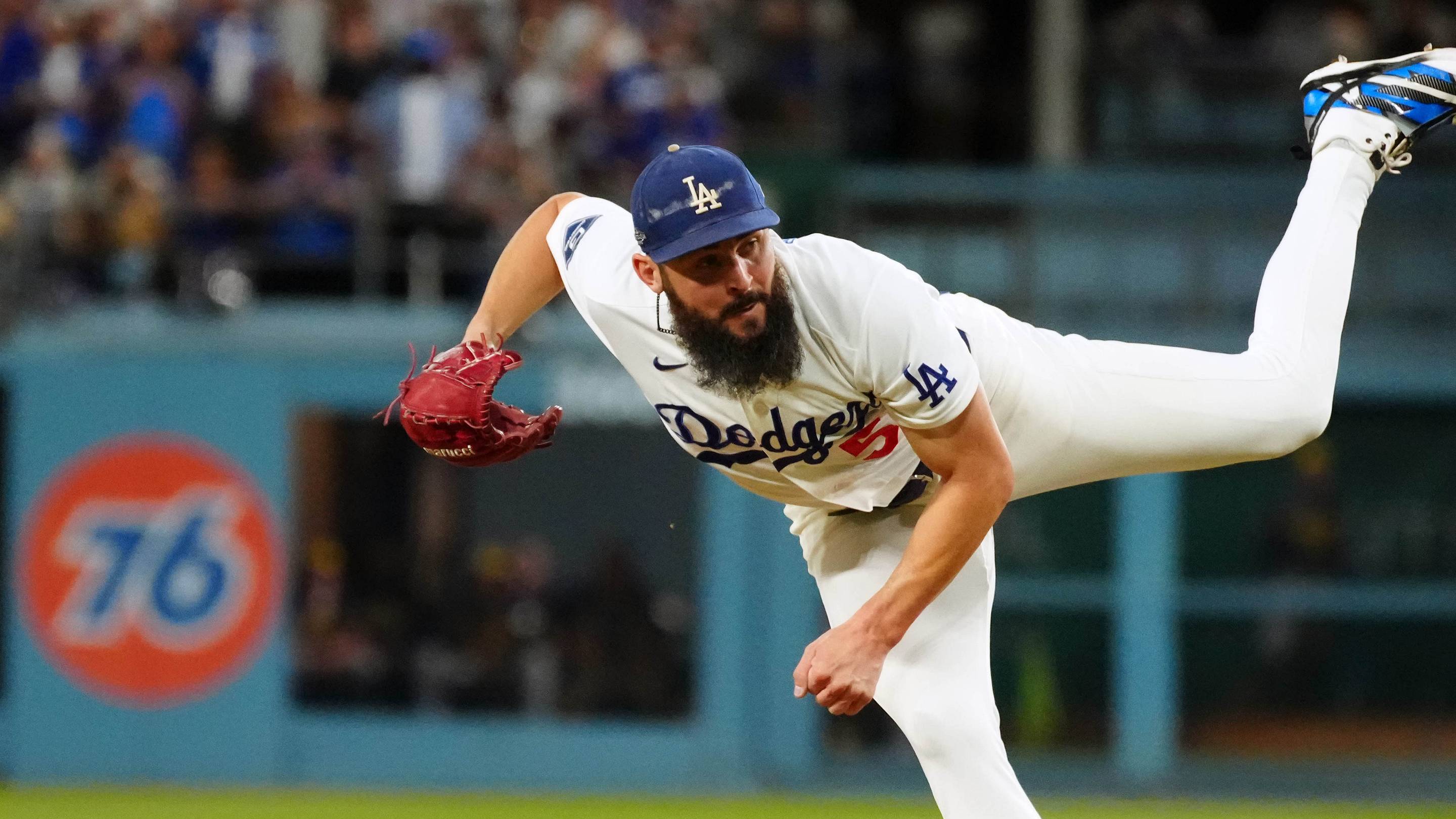 Braves could stick it to Dodgers and improve the bullpen by targeting this free agent lefty