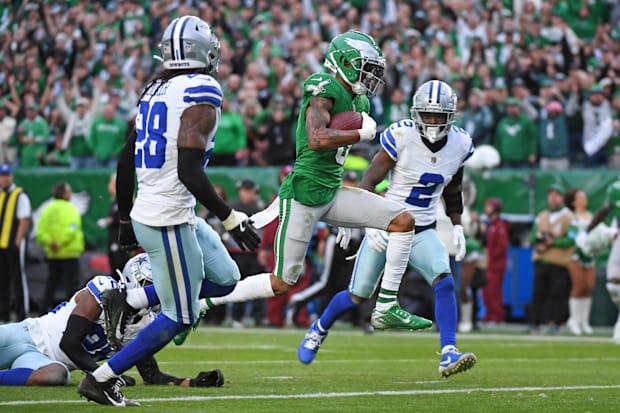 Philadelphia Eagles wide receiver DeVonta Smith scores a touchdown against the Dallas Cowboys.