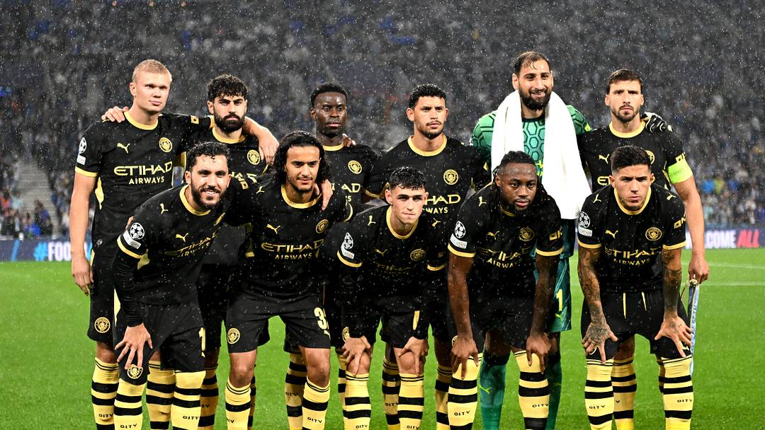 Porto v Manchester City - UEFA Champions League - League Phase - Estadio do Dragao