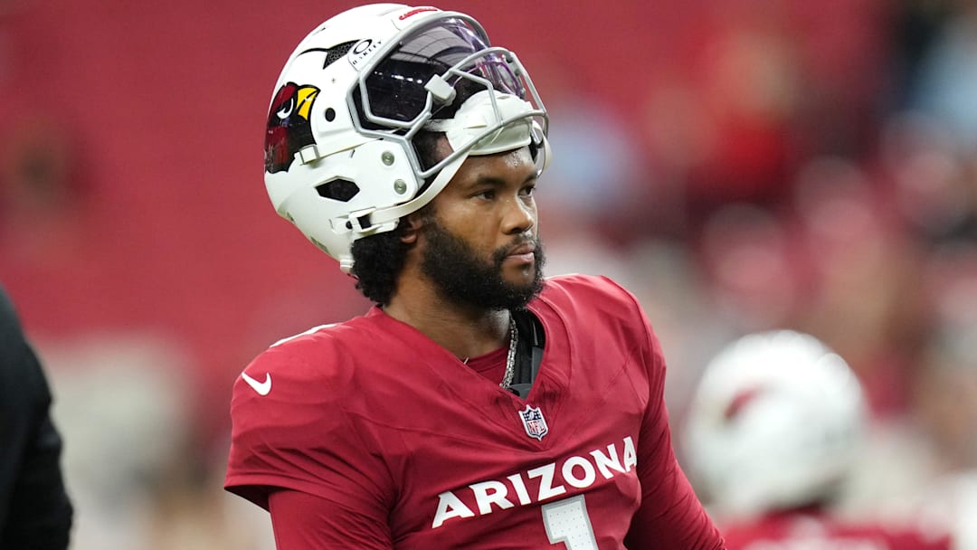 Arizona Cardinals quarterback Kyler Murray (1) walks the field before their preseason game against the Kansas City Chiefs at State Farm Stadium on Aug. 9, 2025.
