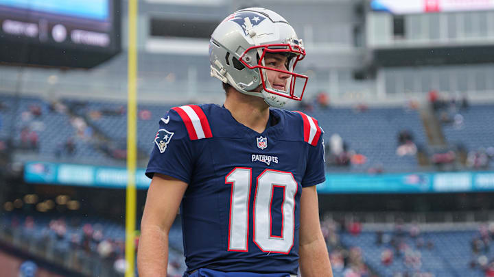 Dec 28, 2024; Foxborough, Massachusetts, USA; New England Patriots quarterback Drake Maye (10) warms up before the start of the game against the Los Angeles Chargers at Gillette Stadium. Mandatory Credit: David Butler II-Imagn Images Dec 28, 2024; Foxborough, Massachusetts, USA; New England Patriots quarterback Drake Maye (10) warms up before the start of the game against the Los Angeles Chargers at Gillette Stadium. Mandatory Credit: David Butler II-Imagn Images